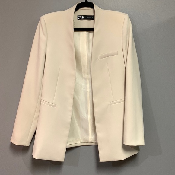 Zara Blazer with front hook closure - Picture 3 of 6